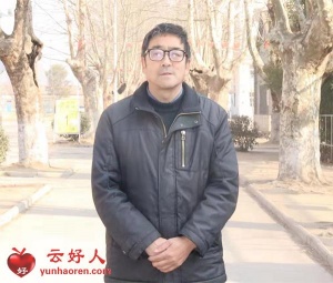 王生亮：以微弱视力坚守讲台27年的好老师