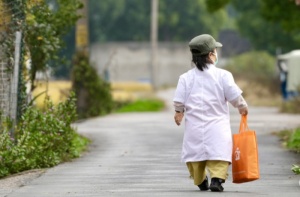 〈敬业奉献〉社区医生贡旦旦：用“小身板”守护村民“大健康”