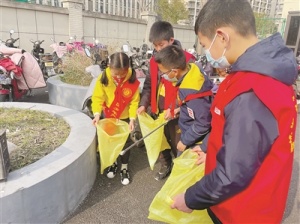 【上城区】彭埠街道多种形式学雷锋树新风