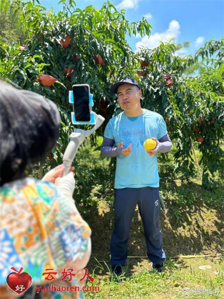  Hunan Leye went to Yanling, Zhuzhou to launch the activity of "Loving Yellow Peach · Live Broadcasting for Public Welfare"