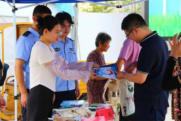 临海小芝：“红七月”志愿服务活动暖人心